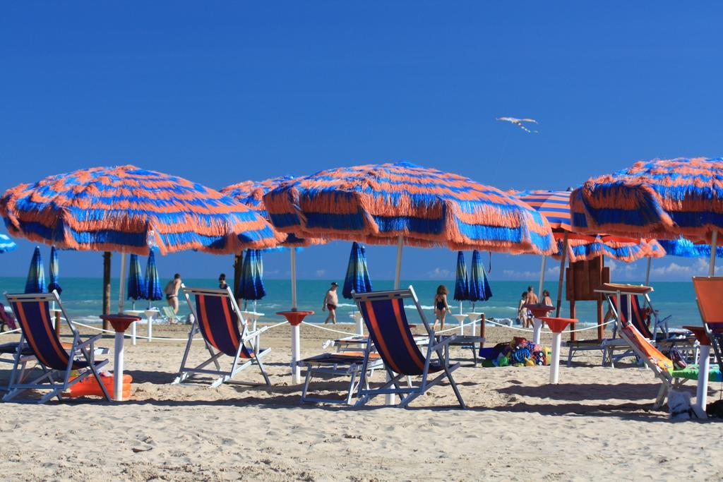 Hotel Lido Vasto Exterior foto